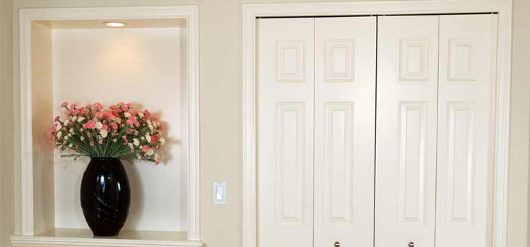 residential closet door repair in East La Mirada